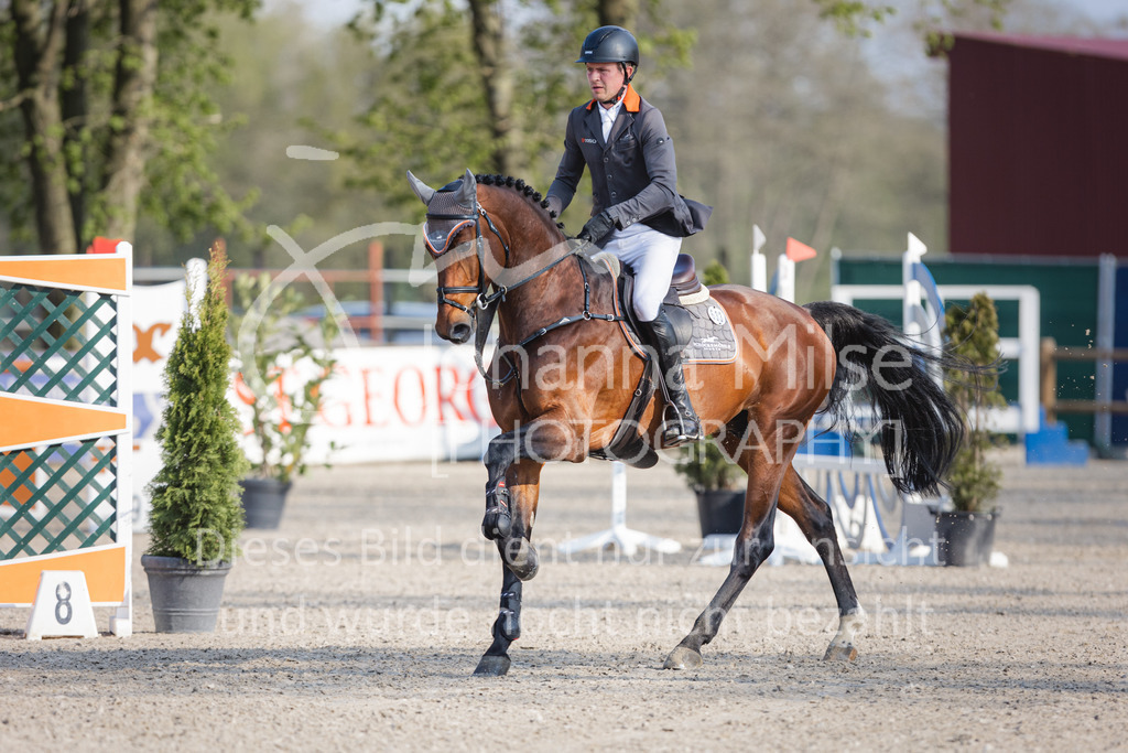 220426_Mühlen_05SprgPf-M-569 | Mühlen Late Entry
26.04.2022
05 Springpferdeprüfung Kl.M* 5-7j.