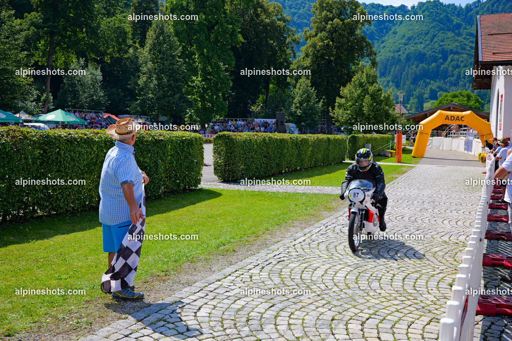 P1014771 | Erleben Sie atemberaubende, hochqualitative Fotos Ihrer Fahrt entlang der malerischen Alpenstraßen. Besuchen Sie alpineshots.com, um professionelle Aufnahmen Ihrer unvergesslichen Reise zu finden und zu kaufen - Realisiert mit Pictrs.com