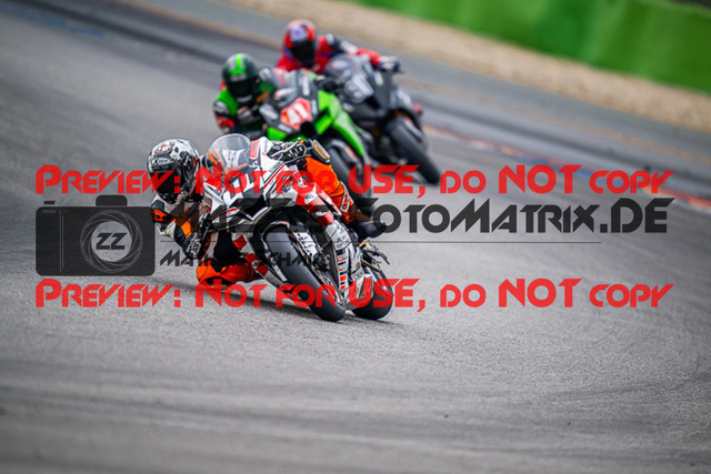 MaZZes_FotoMatrix_220925_0566 | PRO SUPERSTOCK