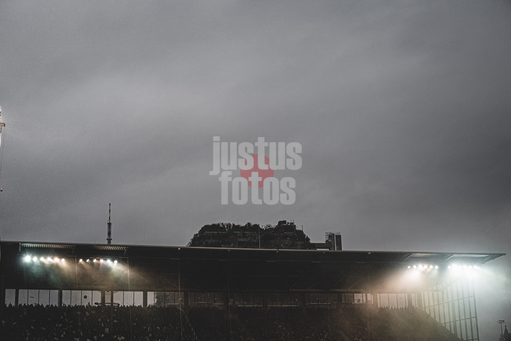 Fußball | Männer | Saison 2025/2026  | Fußball-Bundesliga | 09. Spieltag | FC St. Pauli vs. Borussia Mönchengladbach | 01.11.2025 | Der Feldstraßenbunker hinter dem Millerntor-Stadion