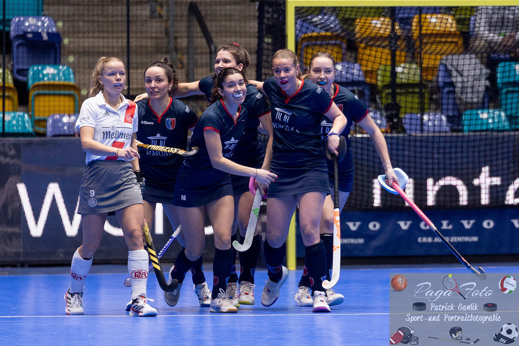 Volvo E.R.B. Final 4 Halbfinale Frauen: Der Club an der Alster - Berlienr HC, 25.01.2025 | lilith Ell (Berliner HC #16) &amp; Lotta Curanz (Berliner HC #28) &amp; Linnea Weidemann (Berliner HC #10) feiern das Tor zum 1:1 Ausgleich,Der Club an der Alster - Berliner HC, Frankfurt, Süwag Arena, 25.1.2025 - Realisiert mit Pictrs.com