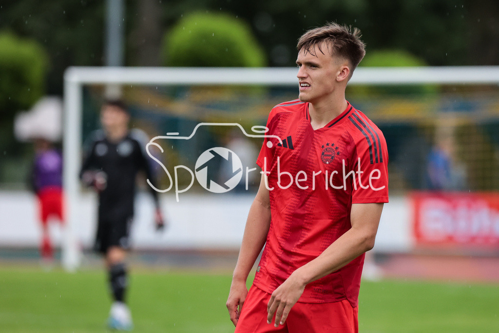 SSV Dillingen - FC Bayern Amateure | im Bild Paul SCHOLL (FCB #13) / Freisteller / Einzelfoto