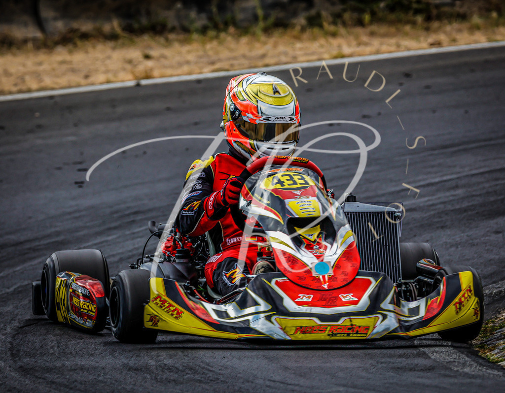 B1D2F0CF-EABD-4D20-B1FC-39BC33F6BAD6 | traudl_s_fotos