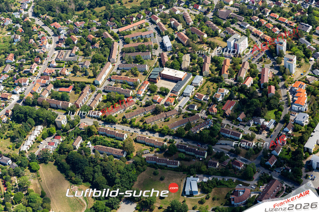 Die Luftbildaufnahme Ketschendorf - Coburg wurde 2020 mittels Flugzeug (keine Drohne) erstellt. Perfekte Schärfe und Druck- Ergebnisse- Garantiert!