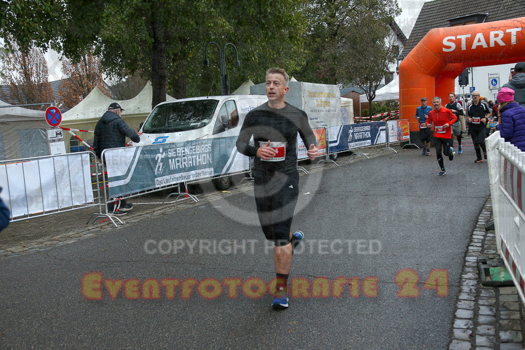 251130_1143_EX1_8422 | Sportfotografie im Rhein-Sieg Kreis, Köln, Bonn, NRW, Rheinland Pfalz, Hessen, etc. Unser Tätigkeitsfeld umfasst den Laufsport vom Volkslauf über den Marathon, Duathlon, Triathon bis zum Ultralauf wie Kölnpfad Ultra oder Schindertrail.