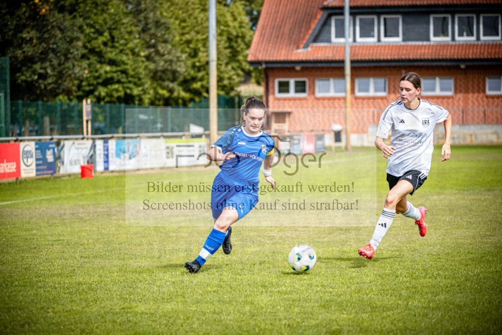 SG Bohmte/Ostercappeln/Schwagstorf - SV Harderberg - Frauen Bezirkpokal | Frauen Bezirkpokal · 1. Damen - 1. Damen · Sportplatz - Realisiert mit Pictrs.com