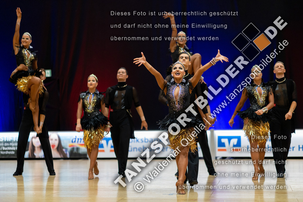 20230114-10683 | Hier finden Sie Tanz Bilder vom Latein und Standard Formationen tanzen. Sportbilder vom Tanzsport. Schöne Fotos und von Weltmeisterschaft, Europameisterschaft, Bundesliga, Regionalliga, Oberliga und Landesliga sowie von GOC Stuttgart, DanceComp, WM Bremen