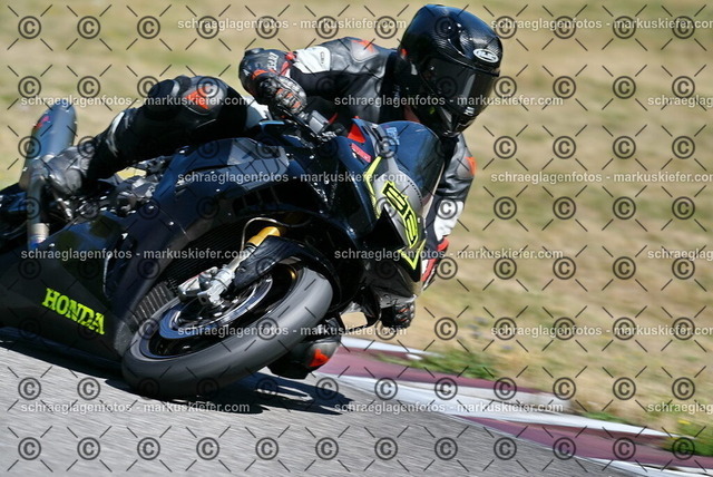 26bt04-0396 | markuskiefer.com - Realisiert mit Pictrs.com
