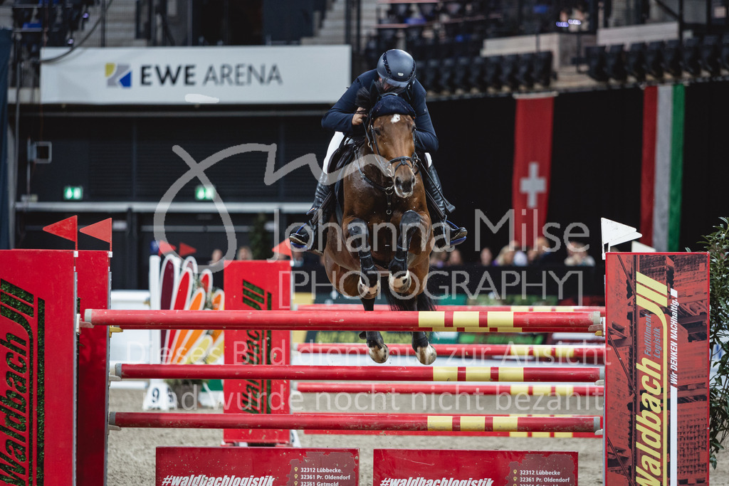 231028_Oldenburg_S1-Spr_Amateure-216 | Deine schönsten Turniermomente als professionelle Fotos! Entdecke hochwertige Pferdesport-Fotografie im Online-Shop. Jetzt Fotos finden & bestellen!