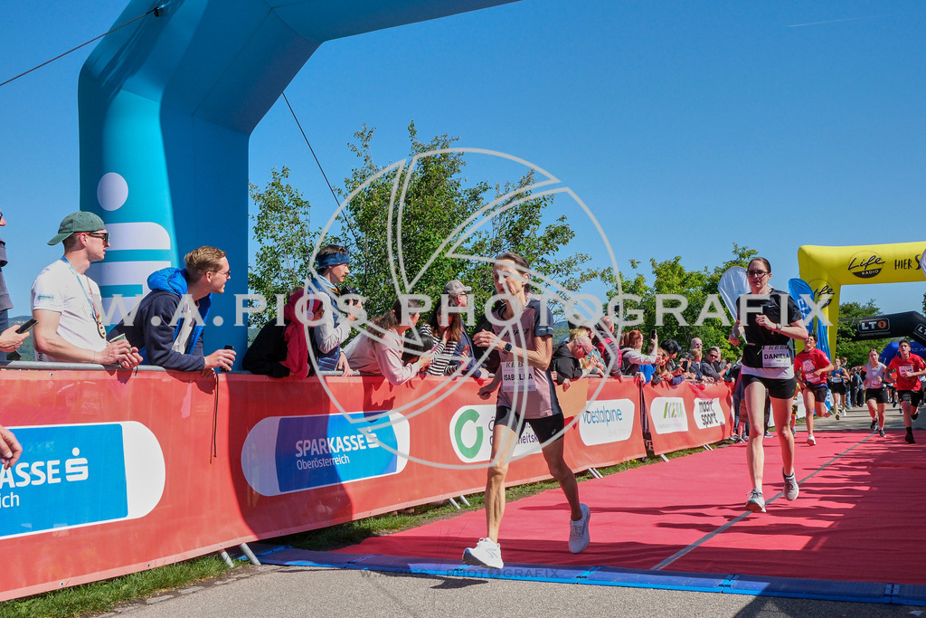 ..... | LINZ,AUSTRIA,27.April 24, Int. 3 Brückenlauf Linz  , Image shows: Photo: WAPICS / Michael ring