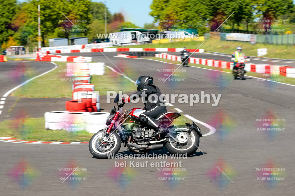 Moto-TeamOBK-21726 | Hier findet Ihr Bilder von Touristenfahrten auf der Nürburgring Nordschleife oder von anderen Veranstaltungen die ich besucht habe. Viel Spass beim Durch Schauen 