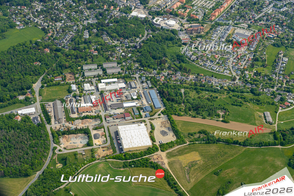 Die Luftaufnahme Stadtgebiet-West - Plauen wurde 2022 vom Flugzeug aus (keine Drohne) erstellt. Hohe Auflösung -für große Poster und Wandbilder geeignet - Garantiert!
