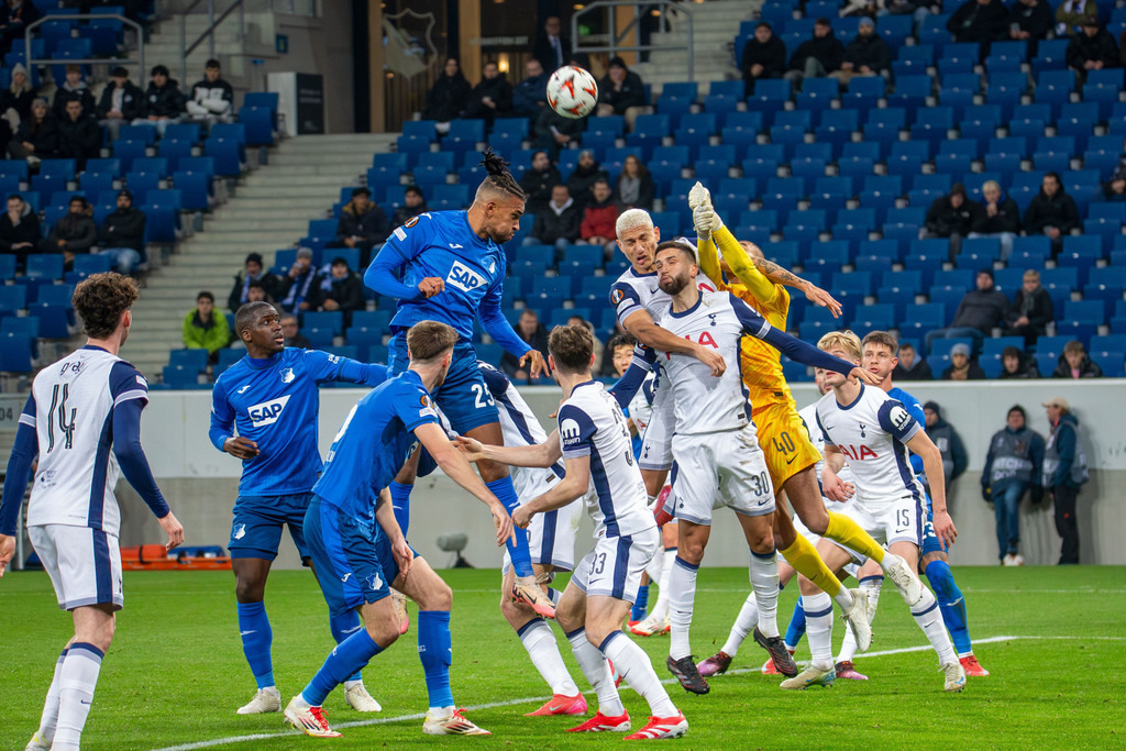 Fußball UEFA Europa League, Saison 2024/25, 7. Spieltag: TSG Hoffenheim gegen Tottenham Hotspur | Fußball UEFA Europa League, Saison 2024/25, 7. Spieltag: TSG Hoffenheim gegen Tottenham Hotspur - Realisiert mit Pictrs.com