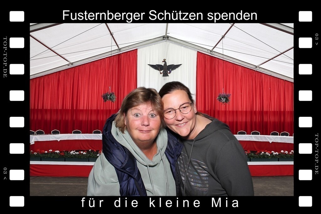 top-top.de 240928-035 | Foto, Video, Fotografie, Videografie, Fotobox, DJ, Discjockey, Musik, Musikbox, Veranstaltung, Photobooth, Amazon, Ebay, Buchtipp, Bestseller, Autor, Verlag, Buch, Wesel, Hamminkeln, NRW, Dinslaken, Rees, Drohne, Hochzeit, Party, Fotobox, Wesel, Fotograf