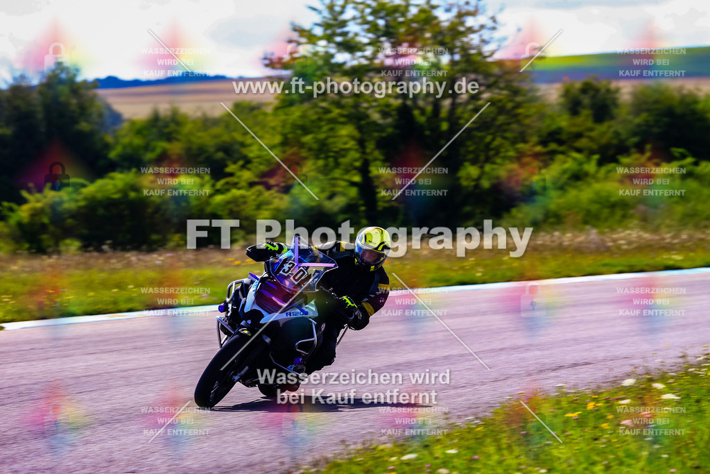 030-5680 | Hier findet Ihr Bilder von Touristenfahrten auf der Nürburgring Nordschleife oder von anderen Veranstaltungen die ich besucht habe. Viel Spass beim Durch Schauen 