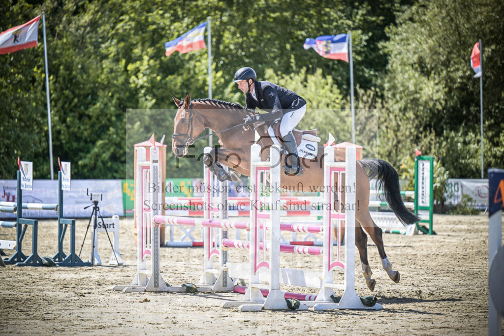 DOS_4314 | Entdecke hochwertige Reitturnierfotos von Foto Oger. Professionell, emotional und authentisch – jetzt Lieblingsmomente im Shop bestellen.Deutschlandweite Turnierfotografie. - Realisiert mit Pictrs.com