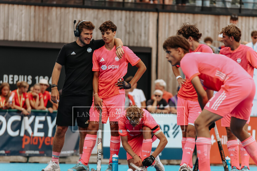 EM_MU18_F_GER-FRA_Lille_bearbeitet (288 von 433) | lanaschraderfotografie - Realisiert mit Pictrs.com