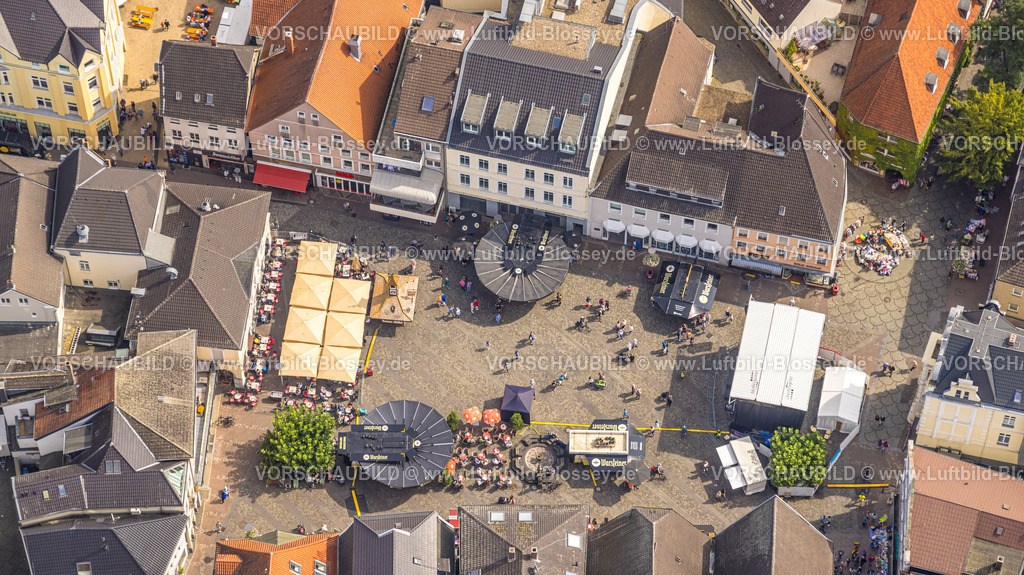Unna230901047 | Luftbild, Stadtfest Unna 2023, Außengastronomie am Marktplatz, Unna, Ruhrgebiet, Nordrhein-Westfalen, Deutschland