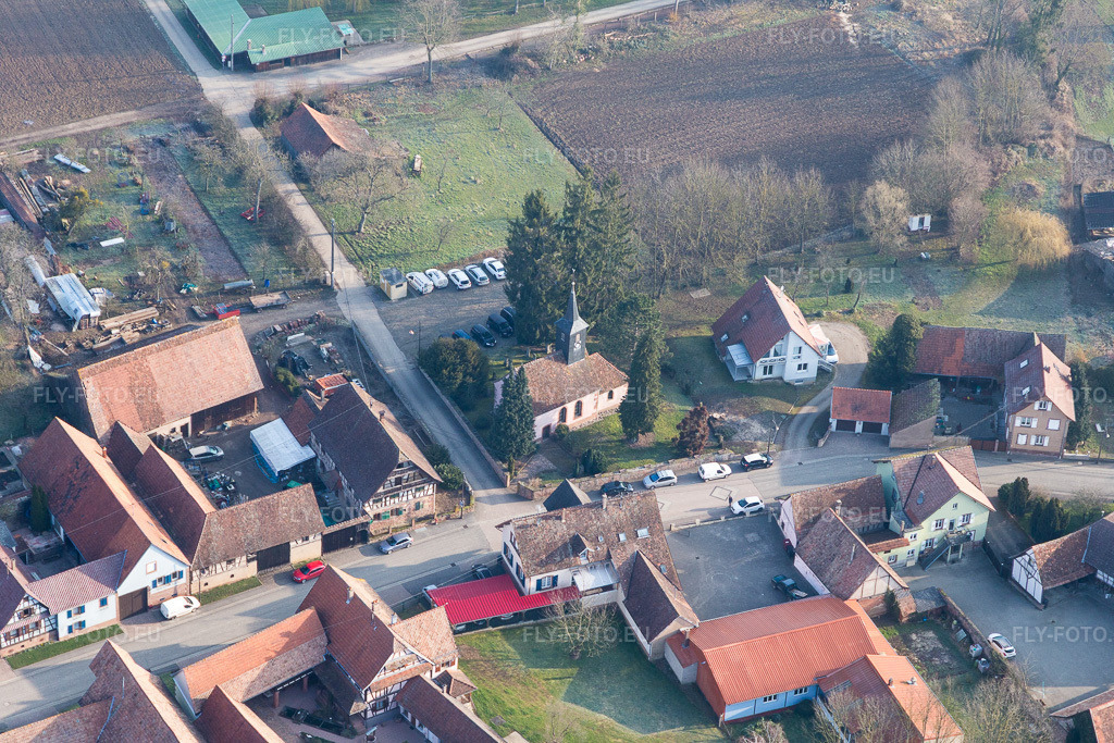Vue aérienne: Vue de la ville à Geiswiller dans le département Bas Rhin, France. Photo: IMG_105345.jpg prise le 25/03/2018 par Werner Riehm/FLY-FOTO.euRésolution de l'original: 5472 x 3648 px
