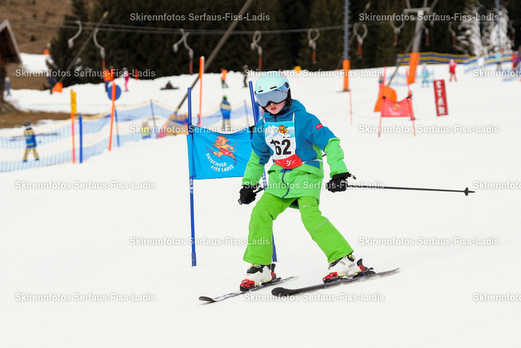 SRF_02.01.2026_0167 | Skirennfotos,Serfaus,Fiss,Ladis,Kinderskirennen,Winter,Tirol,Oberland,skirace,SFL,feelfree,weil wir's genießen,ski,Ski,skifahren,Sonnenplateau, - Realisiert mit Pictrs.com
