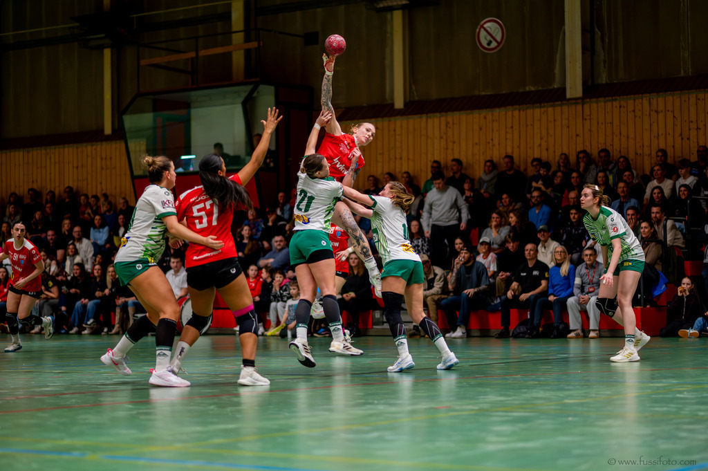 DSC_0035 | "Fussifoto.com – Ihr Ansprechpartner für hochwertige Fotografie! Entdecken Sie kreative Bilder und professionelle Dienstleistungen. Kontaktieren Sie uns für Ihre Projekte!"