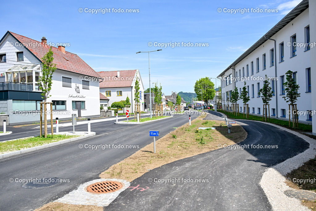 Scharnstein_ B120_ Zentrum_ 06.05.2024-22 | 06.05.2024, Scharnstein, AUT, B120, Bundesstrasse, im Bild Zentrum, Radweg
