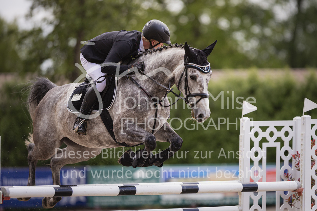 230516_Mühlen_05SprPf-L-540 | Deine schönsten Turniermomente als professionelle Fotos! Entdecke hochwertige Pferdesport-Fotografie im Online-Shop. Jetzt Fotos finden & bestellen!