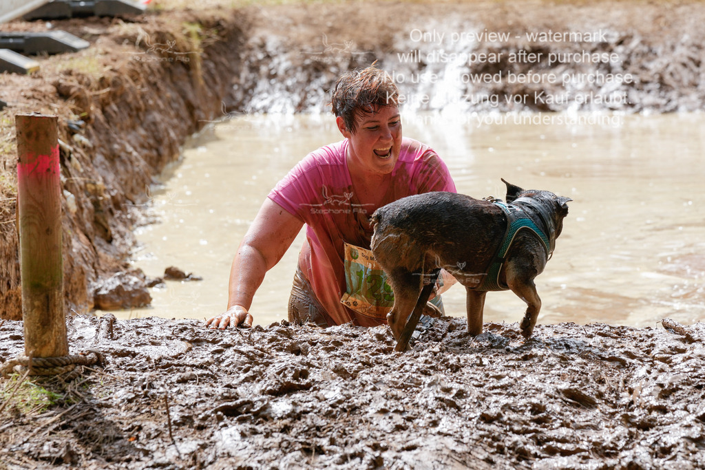 Schlamm_mit_Hund (357 von 460) | stephaniefillaphotographie - Realisiert mit Pictrs.com