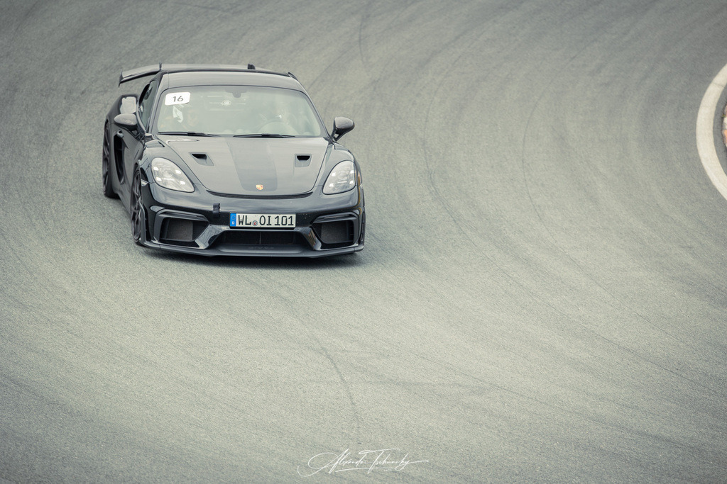 R6PZ0401 _Alexander Tschuncky | Entdecken Sie die faszinierende Welt von Alexander Tschuncky Arts: Kreative Fotografie, atemberaubende Automobilkunst und hochwertiger Bilderdruck. Lassen Sie sich inspirieren! - Realisiert mit Pictrs.com