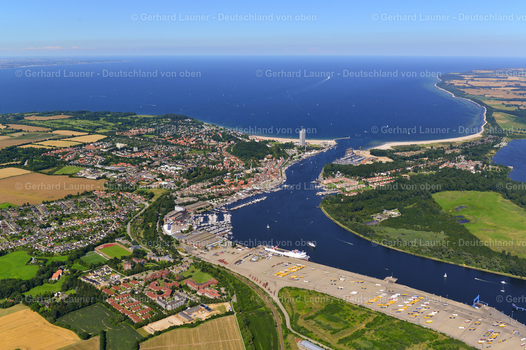 3622113 | Trave bei Travemünde, Hafen und Priwall