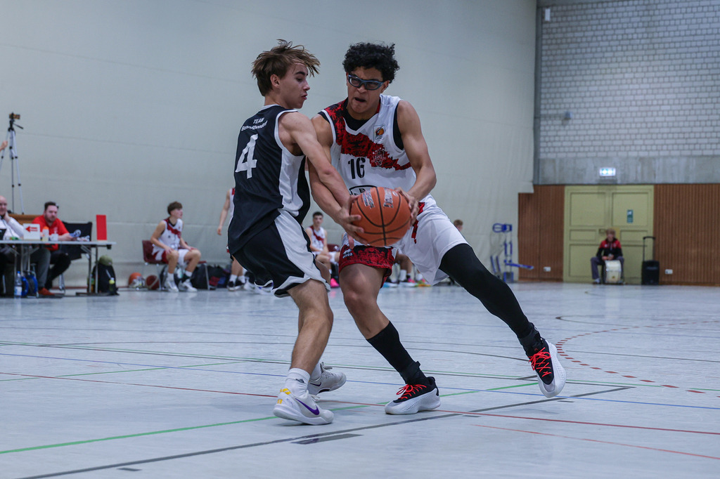 JBBL BAYER GIANTS vs Team BonnKöln RAG-110 | Fotos von Basketballspielen aus dem Raum NRW fotografiert von Gero Mueller-Laschet und Daniel Schaefer - Realisiert mit Pictrs.com