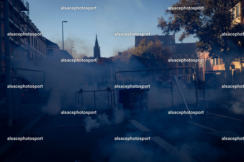 9L6A3381 | manifestation de lycéens à Strasbourg, le 6 octobre 2026, dans le cadre d’un mouvement national de protestation contre les conditions d’apprentissage. - Realisiert mit Pictrs.com