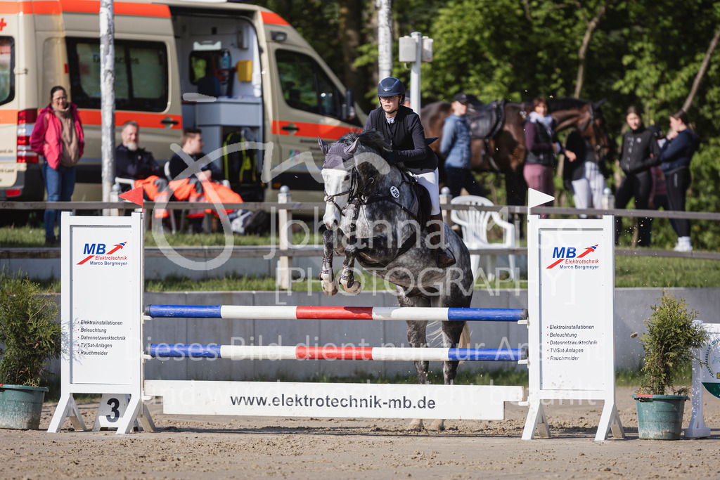 250503_SpengeW_A2-Spr-640 | Deine schönsten Turniermomente als professionelle Fotos! Entdecke hochwertige Pferdesport-Fotografie im Online-Shop. Jetzt Fotos finden & bestellen!