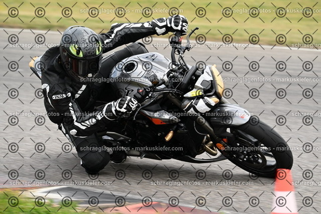 25bt02-0830 | markuskiefer.com - Realisiert mit Pictrs.com