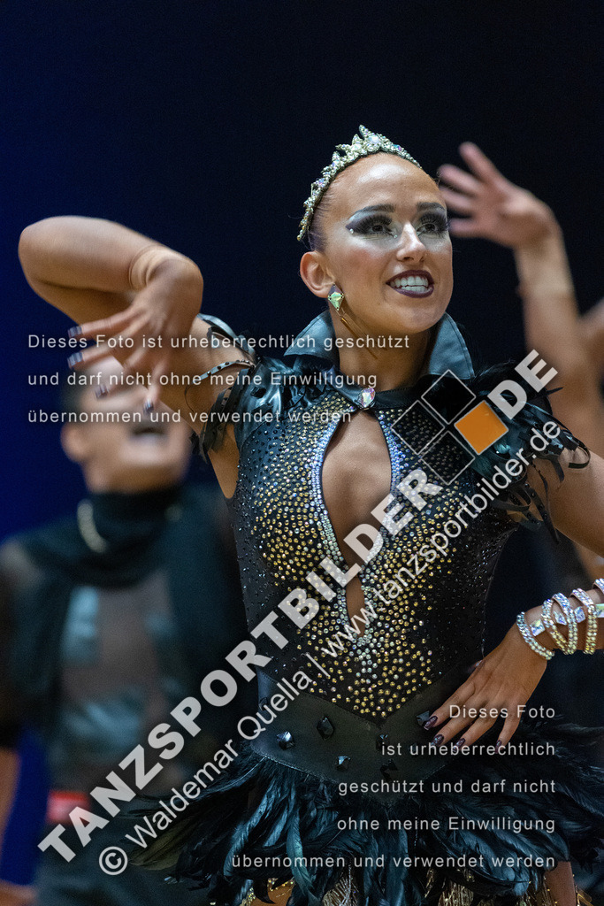20230114-12958 | Hier finden Sie Tanz Bilder vom Latein und Standard Formationen tanzen. Sportbilder vom Tanzsport. Schöne Fotos und von Weltmeisterschaft, Europameisterschaft, Bundesliga, Regionalliga, Oberliga und Landesliga sowie von GOC Stuttgart, DanceComp, WM Bremen