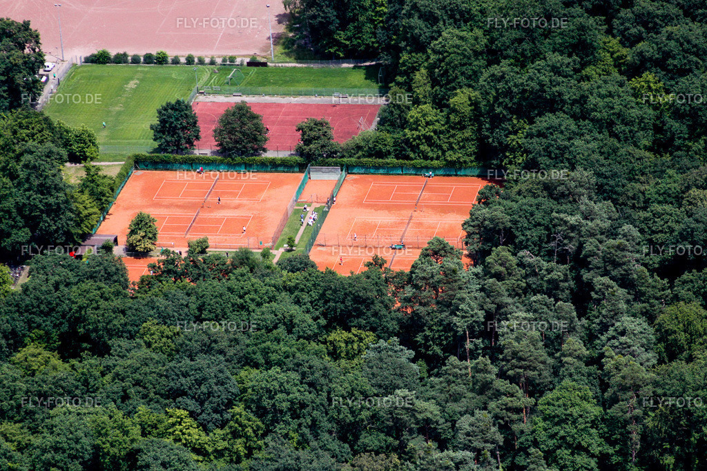 Tennisplätze des TC Kandel | Luftbild: Tennisplätze des TC Kandel in Kandel im Bundesland Rheinland-Pfalz in Deutschland. Foto: IMG_19034.jpg vom 20.06.2009 durch Werner Riehm/FLY-FOTO.de - Realisiert mit Pictrs.com