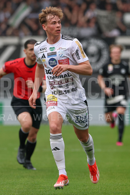 SK Puntigamer Sturm Graz vs TSV Egger Glas Hartberg – Championship Group    | Graz, Austria, 12.Apr.26 - SOCCER - ADMIRAL Bundesliga, SK Puntigamer Sturm Graz vs TSV Egger Glas Hartberg. The image shows Maximilian Hennig (Hartberg).    