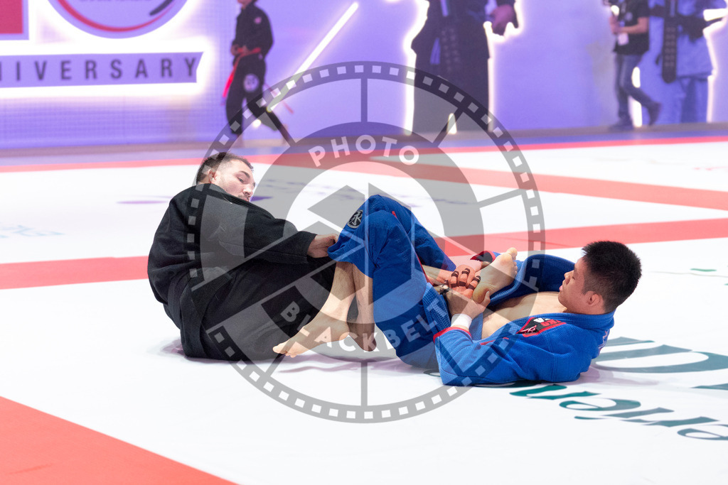 20231107PBB3666 | Fighters compete during the AJP World Master Championship in the Mubadala Arena in Abu Dhabi, Arab United Emirates, on November 7, 2023.