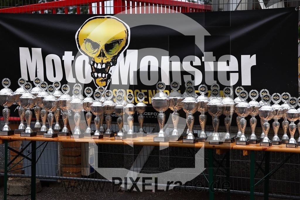 social-20250830_08376 | Schöne Erinnerungen an spannende Momente - das festzuhalten ist unser Job. PIXELrace.de ist seit 2003 auf den Rennstrecken Europas unterwegs um die Action draußen beim Fahren und die wunderbare Stimmung imm Fahrerlager für euch einzufangen.
