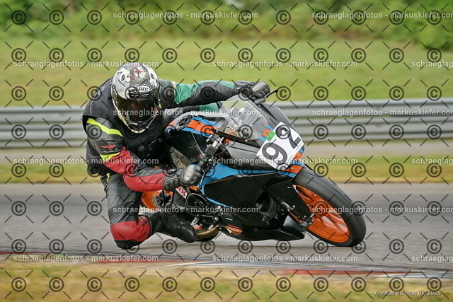 25bt05-0469 | markuskiefer.com - Realisiert mit Pictrs.com