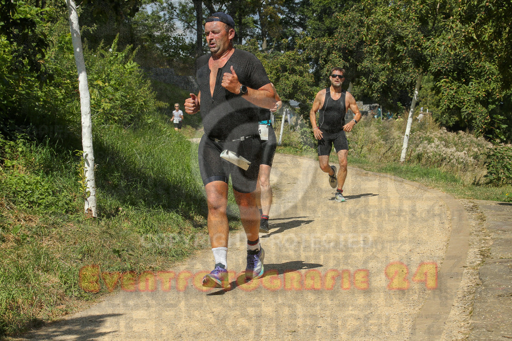 250824_1237_EX1_9949 | Sportfotografie im Rhein-Sieg Kreis, Köln, Bonn, NRW, Rheinland Pfalz, Hessen, etc. Unser Tätigkeitsfeld umfasst den Laufsport vom Volkslauf über den Marathon, Duathlon, Triathon bis zum Ultralauf wie Kölnpfad Ultra oder Schindertrail.