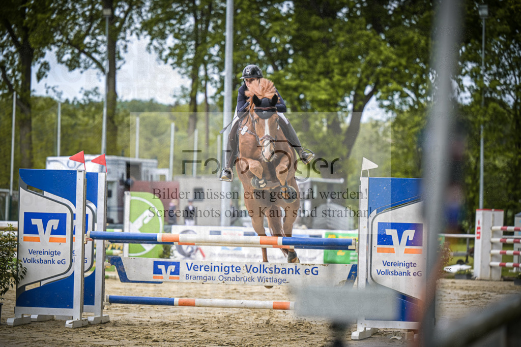 DOS_5722 | Entdecke hochwertige Reitturnierfotos von Foto Oger. Professionell, emotional und authentisch – jetzt Lieblingsmomente im Shop bestellen.Deutschlandweite Turnierfotografie. - Realisiert mit Pictrs.com