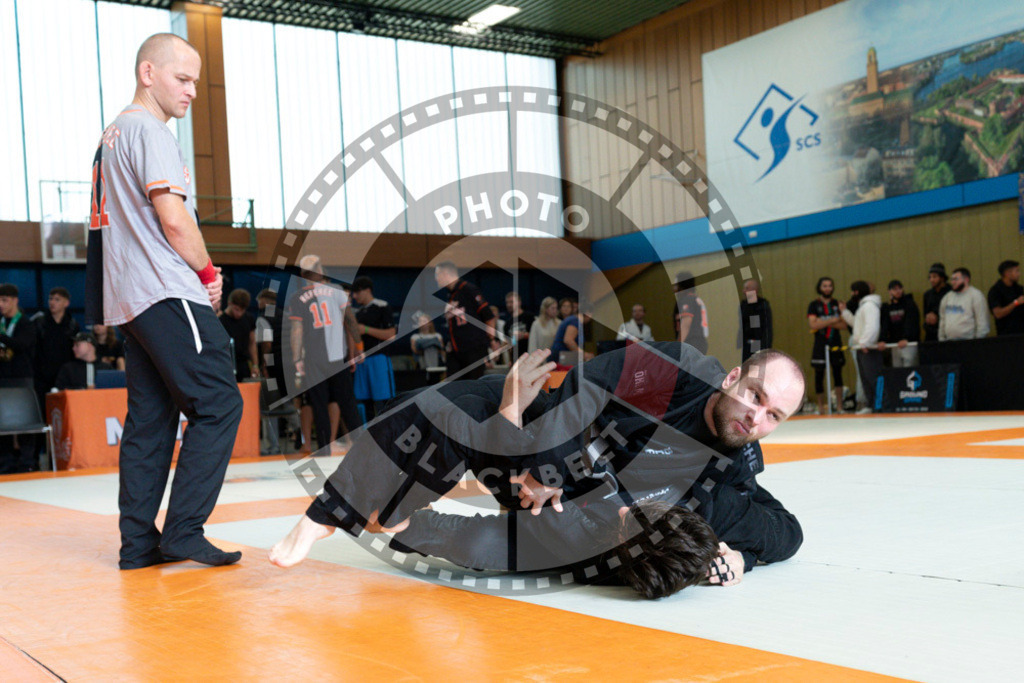 20240915PBB1660 | Athletes compete during the Grappling Industries’ grappling and Brazilian jiu-jitsu competition in Berlin, on September 15, 2024.