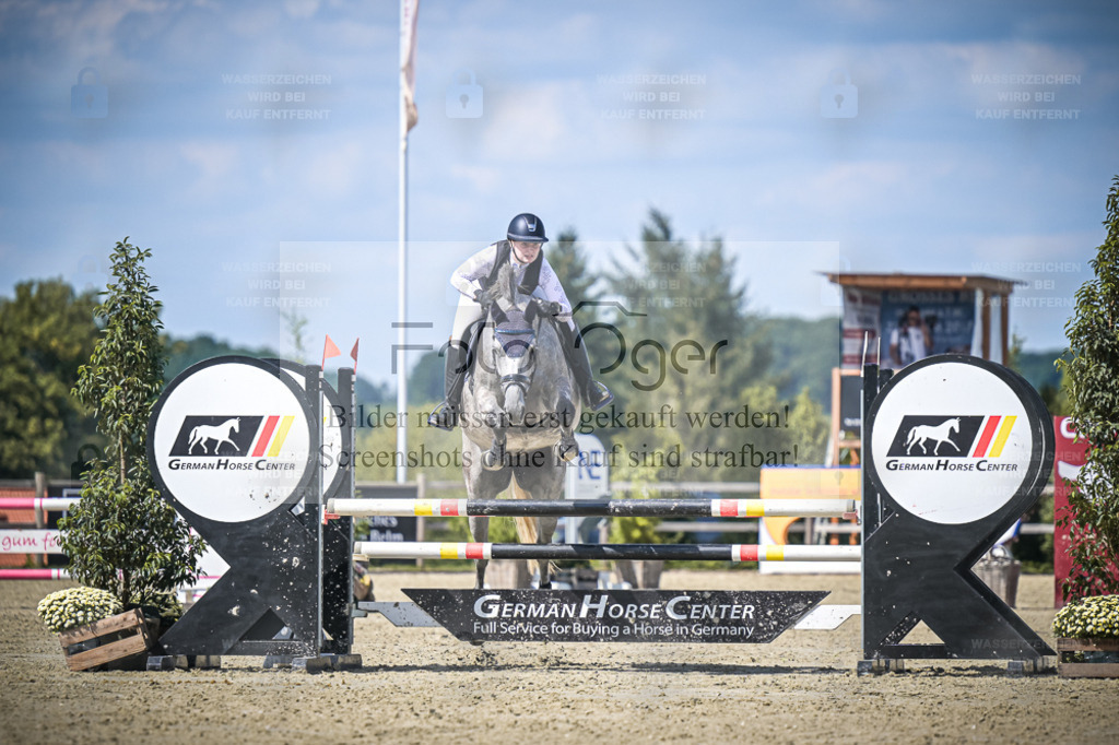 DOS_0918 | Entdecke hochwertige Reitturnierfotos von Foto Oger. Professionell, emotional und authentisch – jetzt Lieblingsmomente im Shop bestellen. - Realisiert mit Pictrs.com