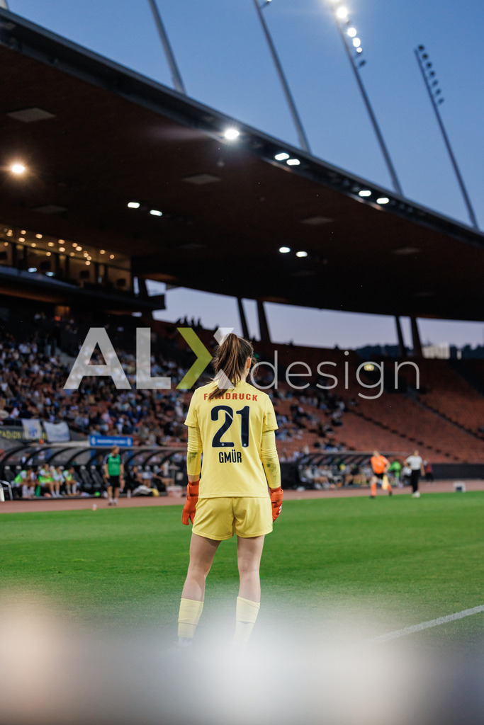 GC Zürich vs FC Zürich - AXA Women’s Super League Playoffs - Stadion Letzigrund | RIANA GMÜR of FC Zürich during the AXA Women’s Super League Playoffs quarter-final second leg between GC Zürich and FC Zürich at Stadion Letzigrund, Zurich, Switzerland. - Realisiert mit Pictrs.com