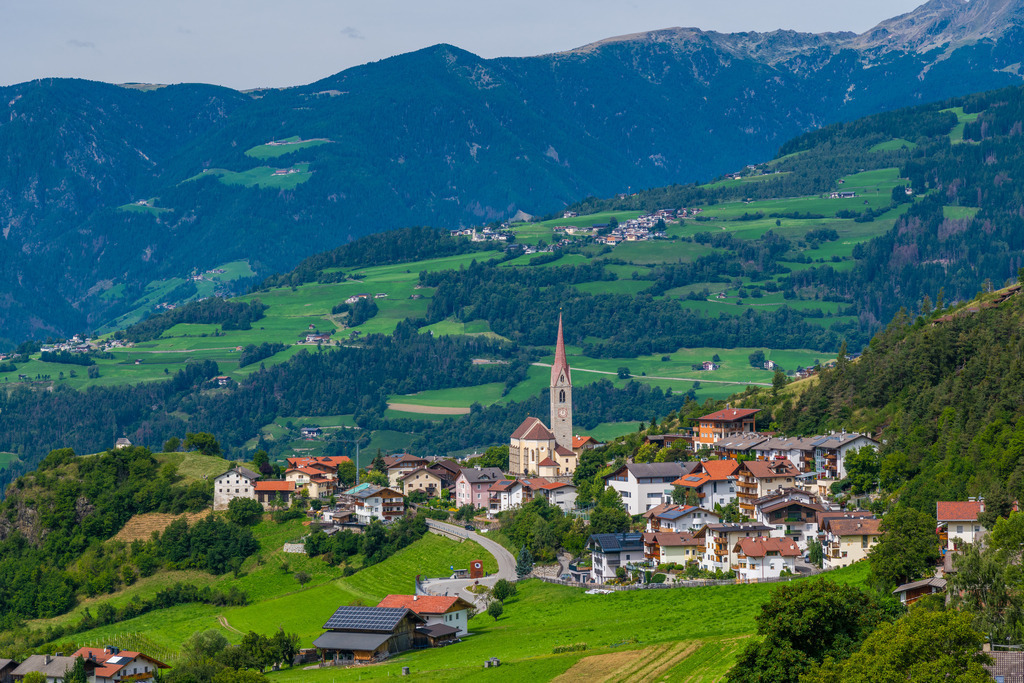 Kleines Dolomitendorf | <div id="allefotografen-seal-verified-green"></div><script src="https://www.allefotografen.de/956728/seal-verified-green/seal.js" async="async"></script> - Realisiert mit Pictrs.com