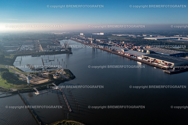 DJI_0294 | 30.09.2022 Drohnenaufnahmen Dt. Schifffahrtstag 2022 Bremen Wendebecken / Weser