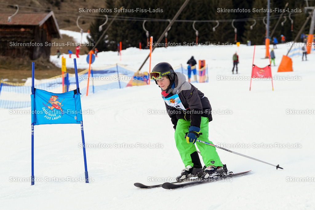 SRF_02.01.2026_0895 | Skirennfotos,Serfaus,Fiss,Ladis,Kinderskirennen,Winter,Tirol,Oberland,skirace,SFL,feelfree,weil wir's genießen,ski,Ski,skifahren,Sonnenplateau, - Realisiert mit Pictrs.com