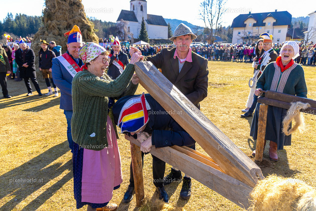 Bärentreiben in Steuerberg | Bildershop von pixelworld.at - Realisiert mit Pictrs.com