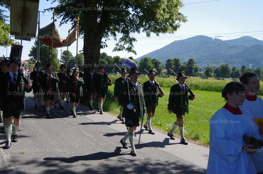 IMGP6119 | fotografiert von Axel PollmannLeonhardi Wallfahrt Benediktbeuern und Murnau, Fronleichnam, Fasching, Landschaft im Loisachtal und Benediktbeuern  - Realisiert mit Pictrs.com
